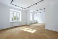 Commercial property 1 room 89 m² in Warsaw, Poland