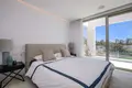 4-Schlafzimmer-Villa 674 m² Estepona, Spanien