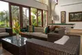 3-Schlafzimmer-Villa 550 m² Belumbang, Indonesien