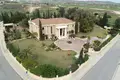 Dom 7 pokojów 1 410 m² w Latsia, Cyprus