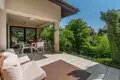 Haus 6 zimmer 320 m² Warschau, Polen