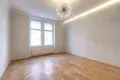 Mieszkanie 3 pokoi 110 m² Praha, Czechy