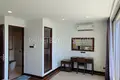 Propiedad comercial 1 100 m² en Thep Krasatti, Tailandia