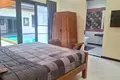Villa de tres dormitorios 450 m² Si Sunthon, Tailandia