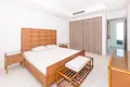Condo 3 bedrooms 186 m² West Bay, Honduras