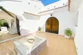 Villa de tres dormitorios 269 m² Calpe, España