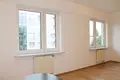 Commercial property 32 m² in Warsaw, Poland