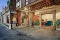 Apartment 15 bedrooms 1 500 m² Kerobokan Kelod, Indonesia