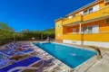 villa de 5 dormitorios 246 m² Grad Kastela, Croacia