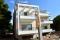 Commercial property 580 m² in Saronis, Greece