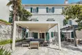 5 bedroom villa 490 m² Dobrota, Montenegro