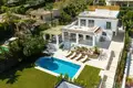 5-Schlafzimmer-Villa 448 m² Marbella, Spanien