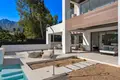 4-Schlafzimmer-Villa 754 m² Marbella, Spanien
