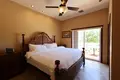 2 bedroom condo 125 m² West Bay, Honduras