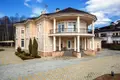 7 bedroom house 1 500 m² Lobnya, Russia