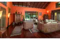 4-Schlafzimmer-Villa 450 m² Cepaka, Indonesien