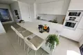 Mieszkanie 3 pokoi 122 m² Fuengirola, Hiszpania