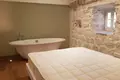 Villa 2 Schlafzimmer 210 m² Stoliv, Montenegro