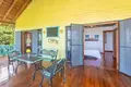 2 bedroom house 135 m² Roatan, Honduras