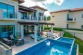 5 bedroom house 548 m² Roatan, Honduras