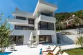 5 bedroom villa 350 m² Đenovići, Montenegro