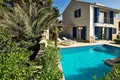 4 bedroom Villa 200 m², All countries