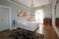 5 bedroom villa 450 m² Moltrasio, Italy