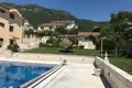 Haus 6 Zimmer 360 m² Bijela, Montenegro