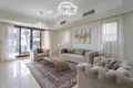villa de 5 dormitorios 1 060 m² Dubái, Emiratos Árabes Unidos