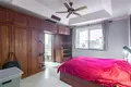 Villa mit 2 Schlafzimmern 300 m² Sakhu, Thailand