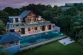 5-Schlafzimmer-Villa 2 160 m² Phuket, Thailand