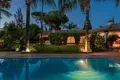 6-Schlafzimmer-Villa 854 m² Marbella, Spanien