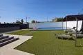 Villa de tres dormitorios 130 m² Torrevieja, España