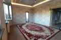 Kvartira 3 xonalar 82 m² Samarqandda