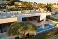 4-Schlafzimmer-Villa 702 m² l Alfas del Pi, Spanien