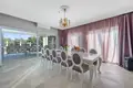 villa de 5 dormitorios 530 m² Vodice, Croacia