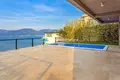 Villa de 4 dormitorios 330 m² Lustica, Montenegro
