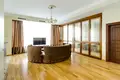 3 bedroom apartment 198 m² in Central Administrative Okrug, Russia