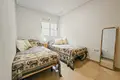 Mieszkanie 4 pokoi 84 m² Torrevieja, Hiszpania