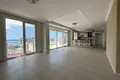 3 bedroom apartment 200 m² Mahmutlar, Turkey