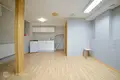 Propiedad comercial 3 habitaciones 77 m² en Riga, Letonia