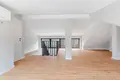 Haus 6 zimmer 330 m² Warschau, Polen