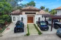 Дом 6 спален 385 м² Coxen Hole, Гондурас