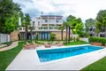 Mansion 5 bedrooms 1 500 m² Slatine, Croatia