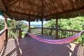 Haus 4 Schlafzimmer 203 m² Roatan, Honduras