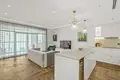 Квартира 2 спальни 147 м² Дубай, ОАЭ