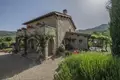 Инвестиционная 660 м² Ареццо, Италия