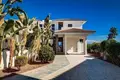 6 bedroom house 304 m² Mazotos, Cyprus