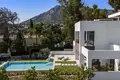 4-Schlafzimmer-Villa 731 m² Marbella, Spanien