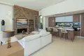 5-Schlafzimmer-Villa 592 m² Marbella, Spanien